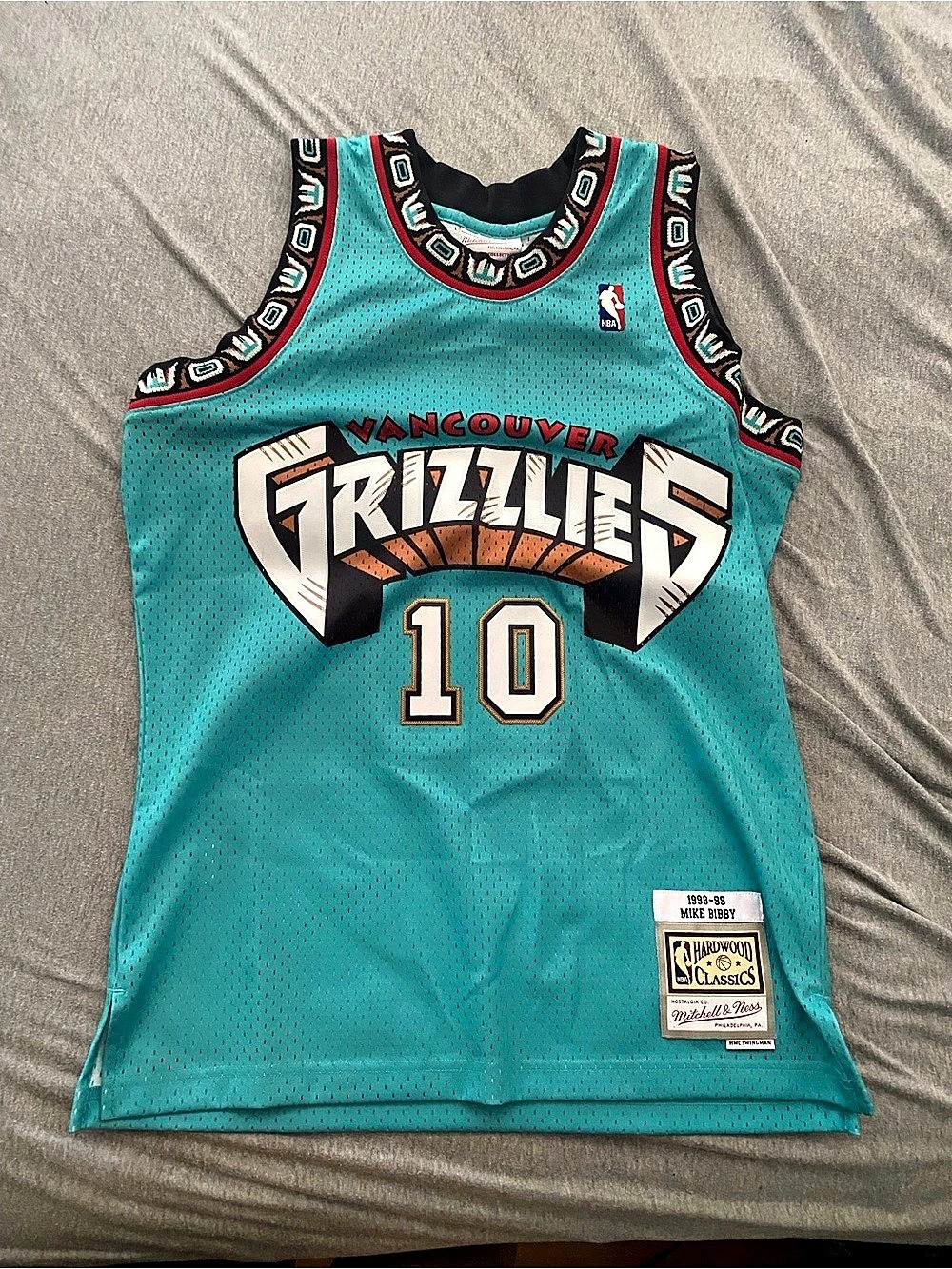 Mitchell & Ness Vancouver Grizzlies 1998-99 Mike Bibby Swingman Jersey #10 Bibby